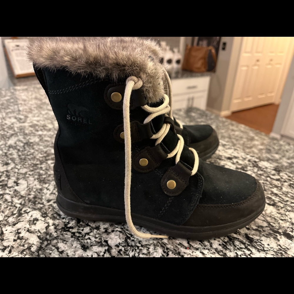 Women’s Sorel Explorer Joan Boots